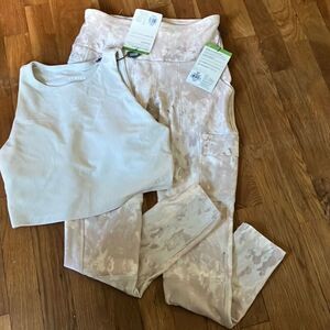 Alpine Design Ribbed Beige Crop Top and Selina High Rise Leggings Size Small